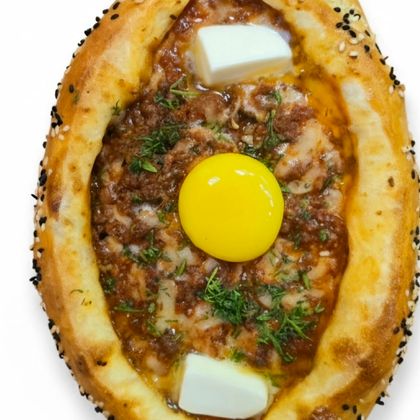 Хачапури по аджарски с мясом и сыром