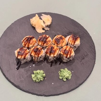 Запеченный ролл «С кунжутом»