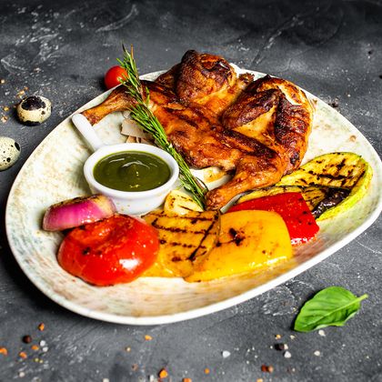 Цыпленок Табака с овощами