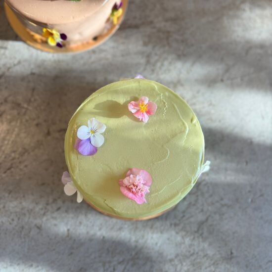 Муссовый бенто Манго, маракуйя, матча