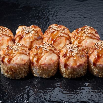 Запеченный ролл с лососем и креветкой