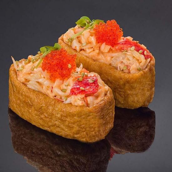 Инари с крабом