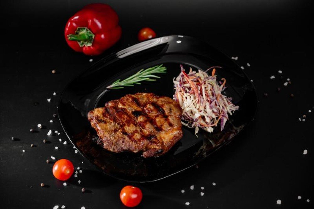 Стейк из свиной шеи