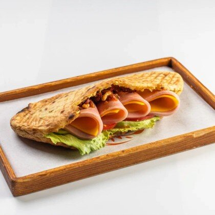 Пита с ветчиной и сыром