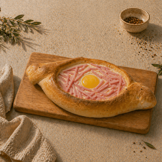 Хачапури по-Аджарски с ветчиной