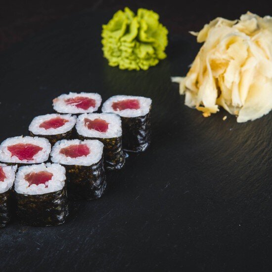 Ролл с тунцом спайси