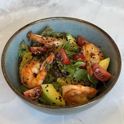 Салат с креветками и апельсином