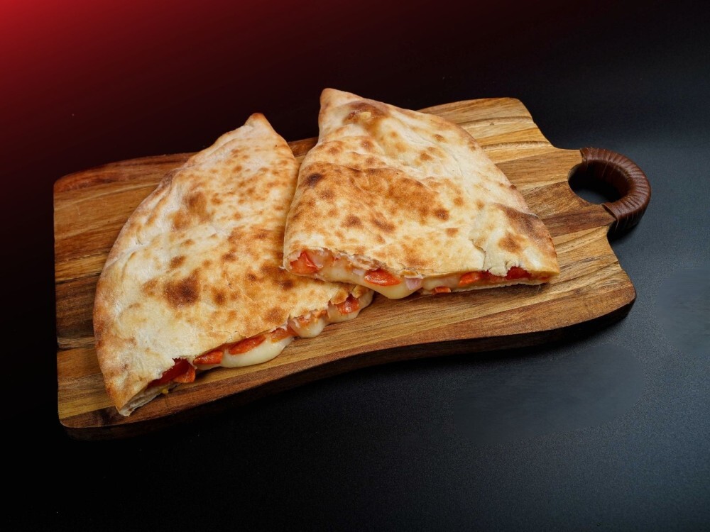 Пицца Кальцоне-Закрытая