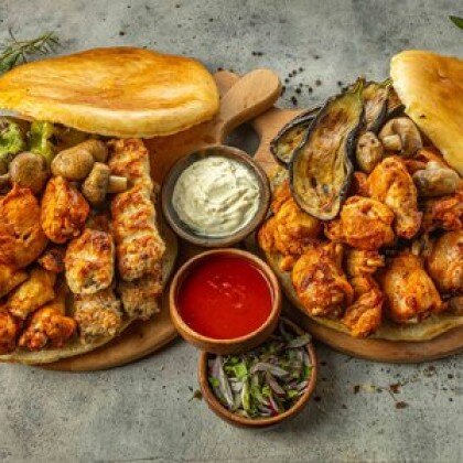 Ассорти шашлыков в хлебе на 6 персон