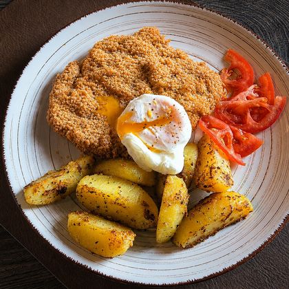 Шницель из говядины с картошечкой