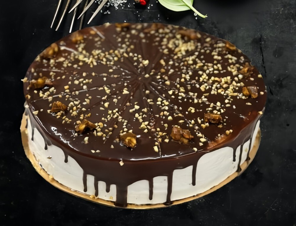 Торт «Сникерс»