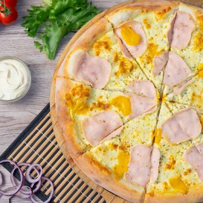 Пицца с ветчиной 40 см/930 г