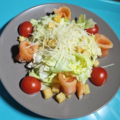 Цезарь с лососем с/с