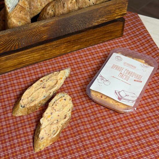 Пряное масло с вялеными томатами