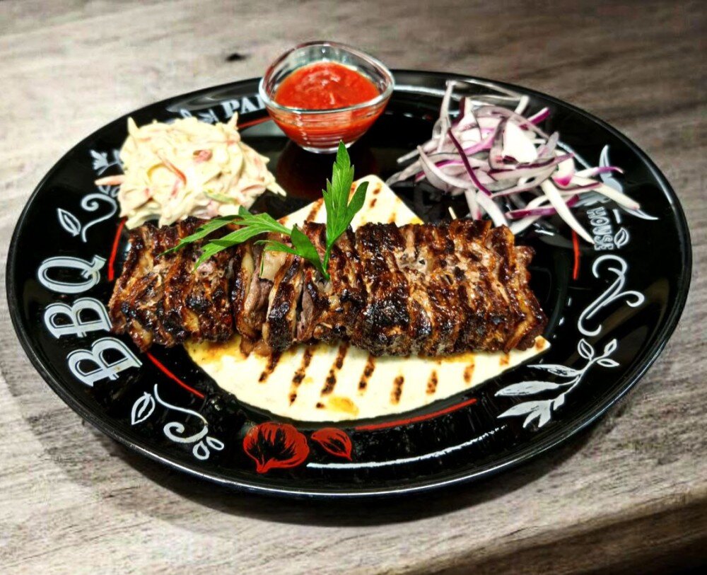 Шашлык "Наполеон" с салатом КоулСлоу