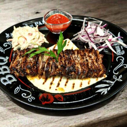 Шашлык "Наполеон" с салатом КоулСлоу