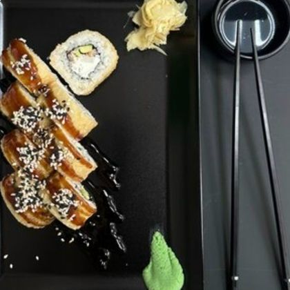 Угорь и краб (горячие)