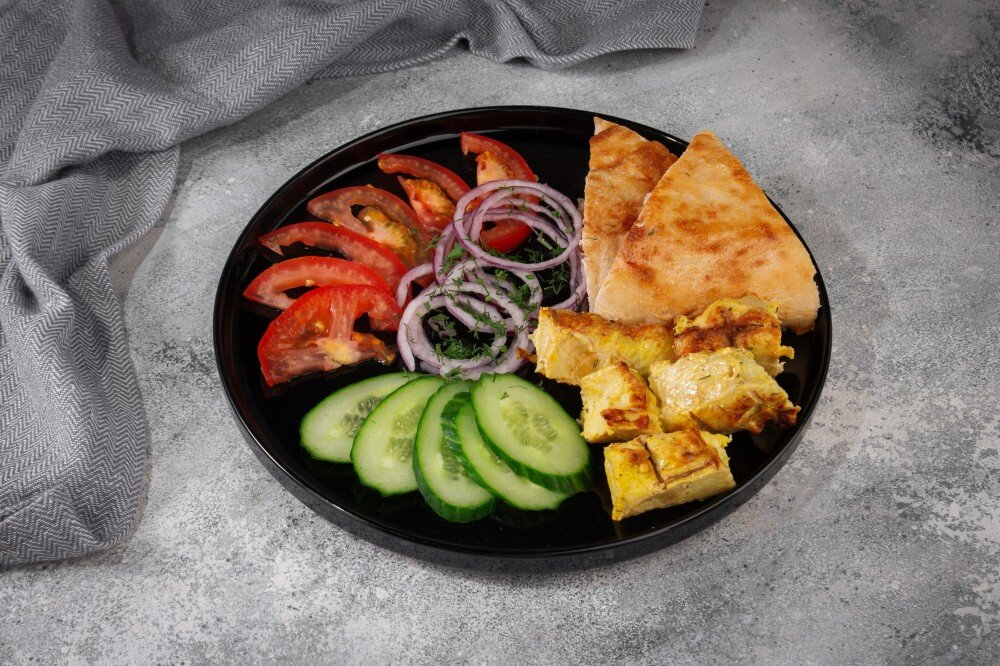 Шпажка куриная на тарелке