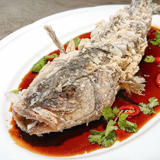 Жаренный сибас с соусом «Понзу»