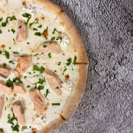 Пицца Сливочная с лососем