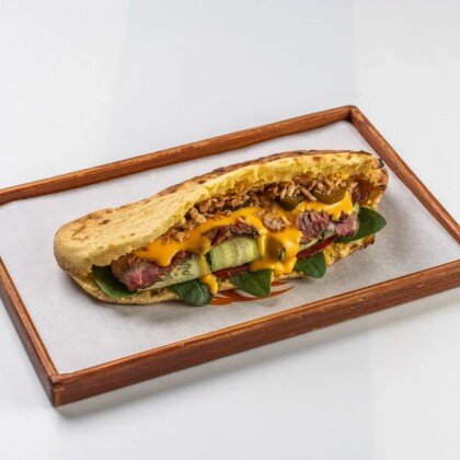 Пита с томленым брискетом