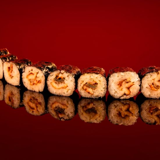 Ролл с Угрем