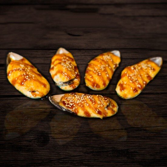 Мидии запечённые под сырным соусом