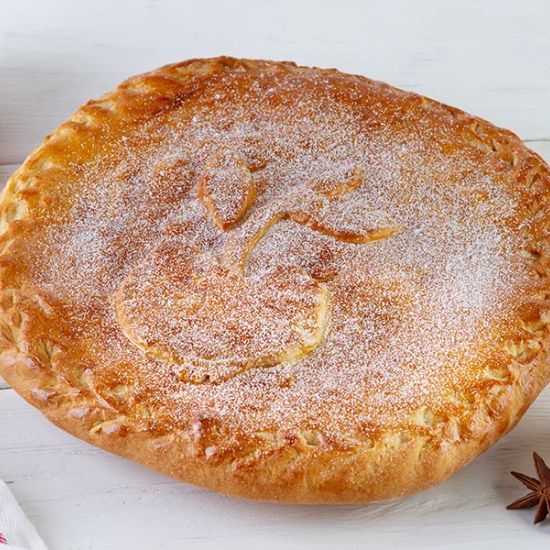 Пирог с брусникой и яблоком