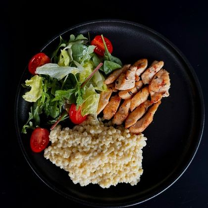 Пти-тим с курицей в сливочном соусе с сыром пармезан