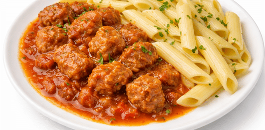 Макароны отварные с мясным гуляшом