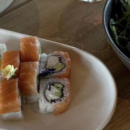 Филадельфия с лососем 
и огурцом