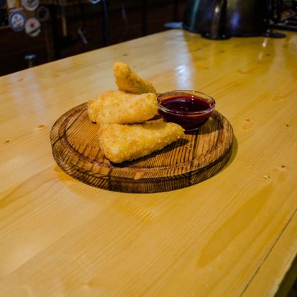 Сулугуни в панировке