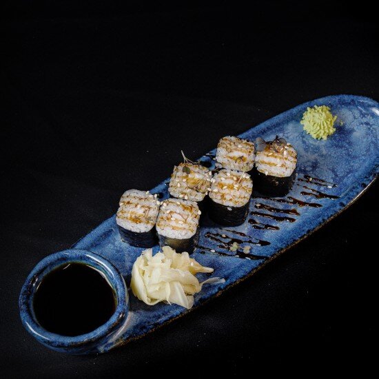 Ролл с креветкой