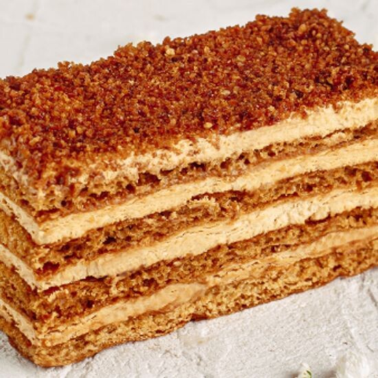 Пирожное Медовик