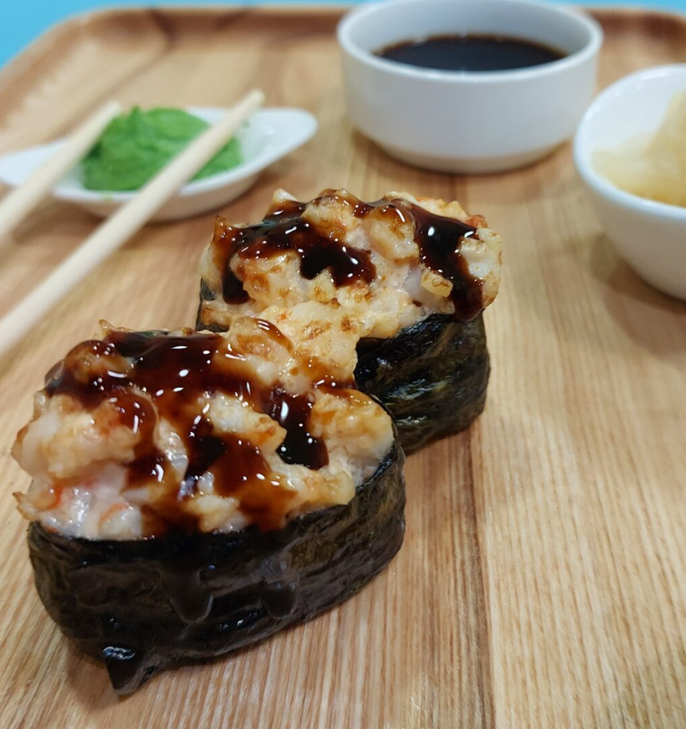 Суши Гункан с креветкой