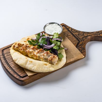 Греческий кебаб куриный с сыром