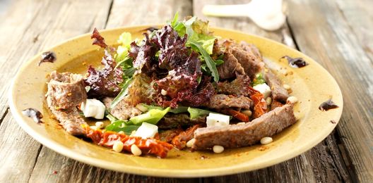 Салат с ростбифом