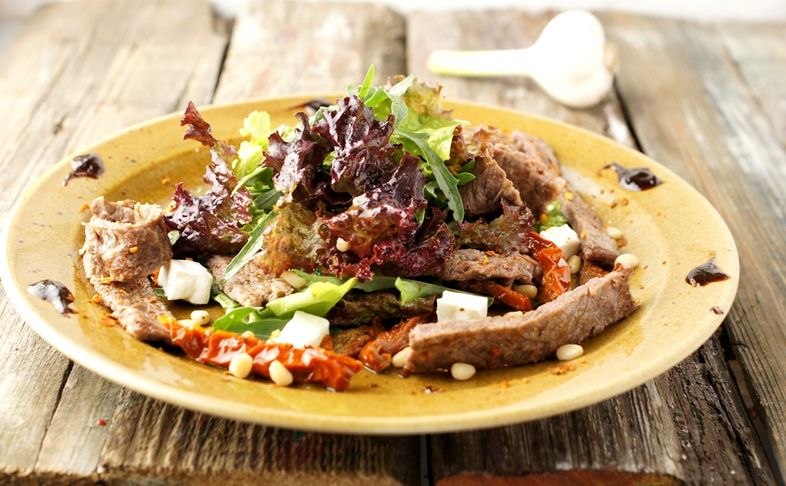 Салат с ростбифом