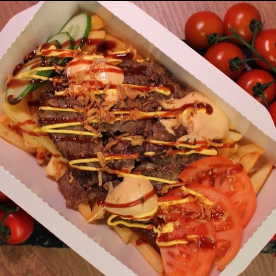 Куш с конским кебабом