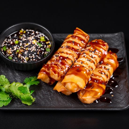 Трубочки со свининой и креветкой