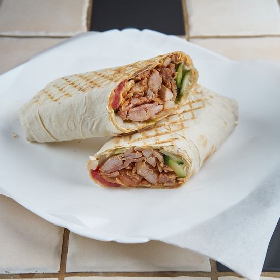 Шаурма из курицы в лаваше классика
