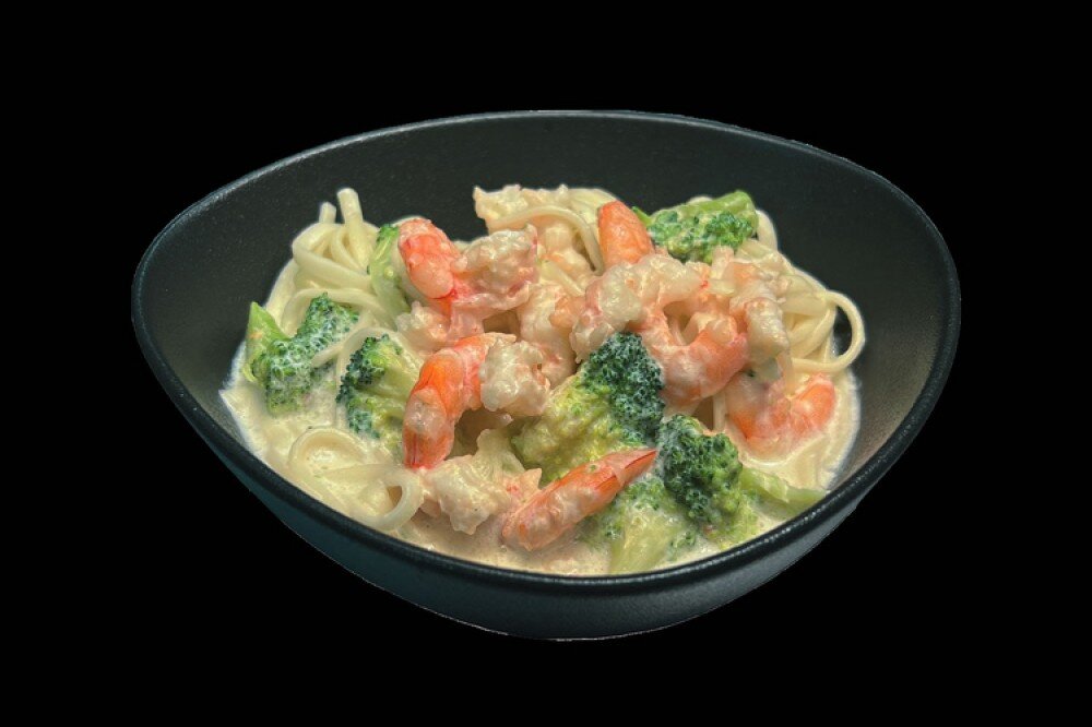 Удон сливочный с креветкой и брокколи