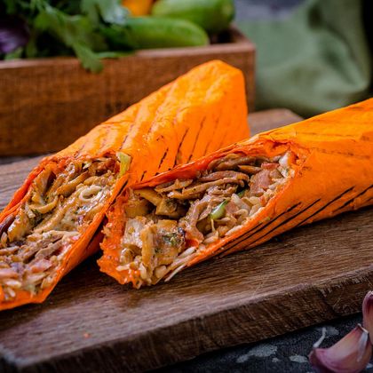 Мега МИКС курица+телятина шаурма в сырном лаваше