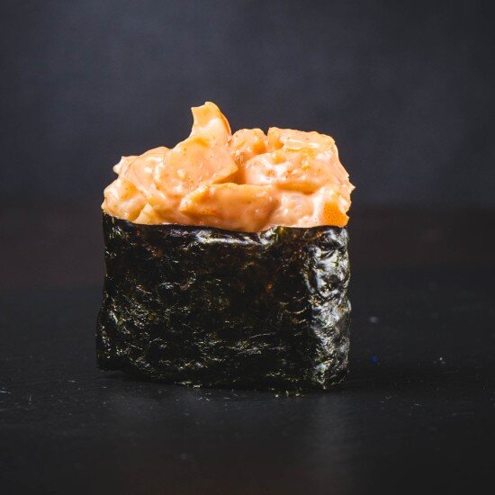 Гункан с креветкой спайси