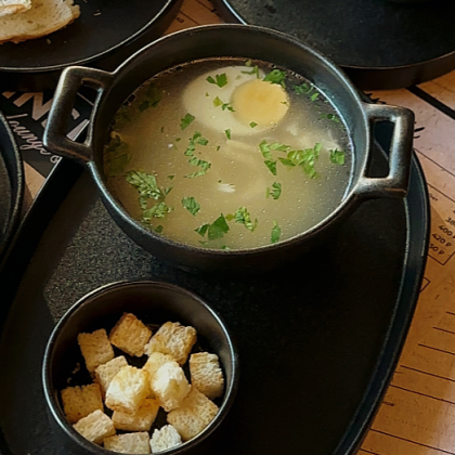 Куриный бульон с лапшой