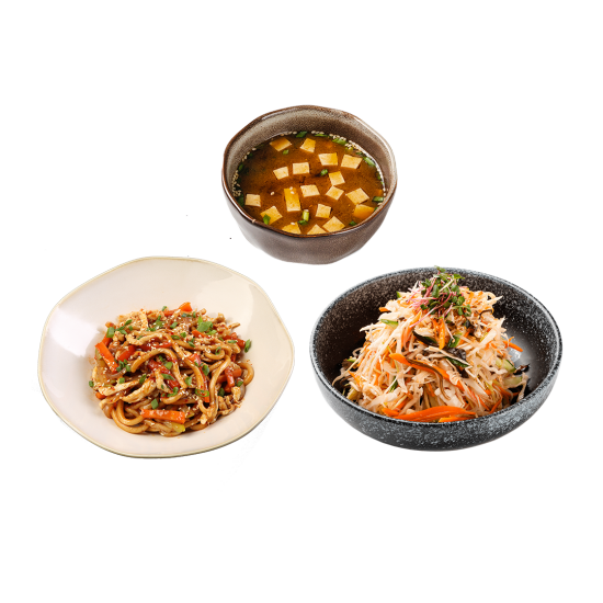 Патонг комбо - Салат домашний, 
Лапша удон с курицей терияки, 
Мисо-суп