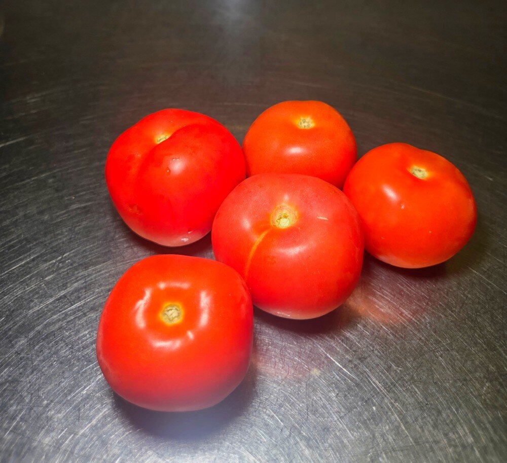 Помидор свежий