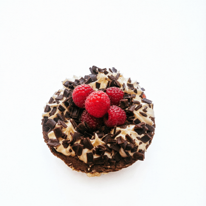 Тарталетка с малиной и шоколадом