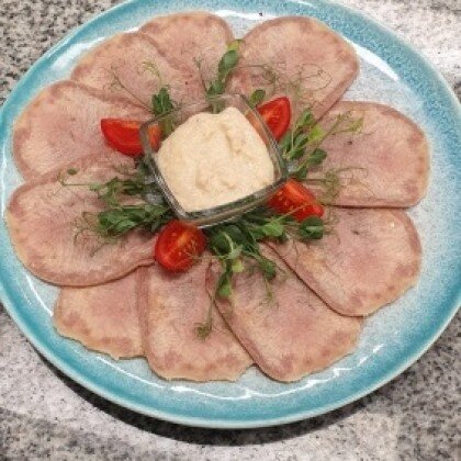 Язык с хреном