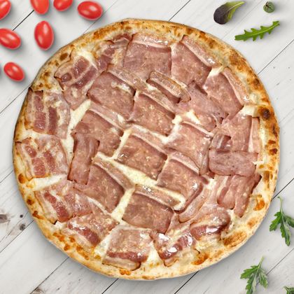 Пицца «Карбонара» на сливочном соусе